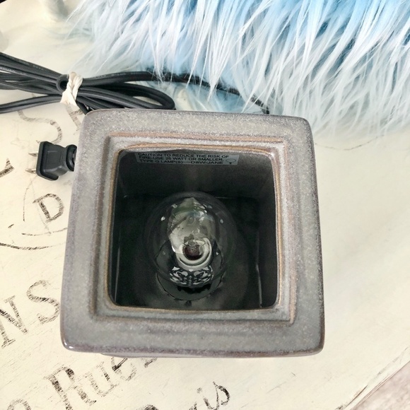 Scentsy Warmer, Jane, Full Size, Grey, Retired - Picture 9 of 16